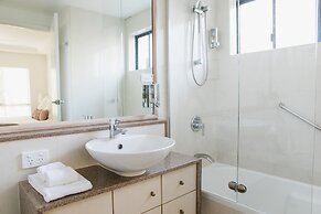 Noosa Springs Golf Resort & Spa