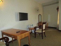 Imperial Royale Hotel