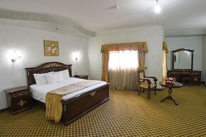 Imperial Royale Hotel