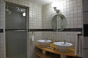 Imperial Royale Hotel