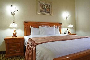 Imperial Royale Hotel