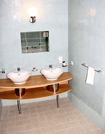 Imperial Royale Hotel