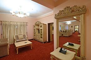 Imperial Royale Hotel