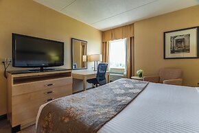 Monte Carlo Inn & Suites Downtown Markham