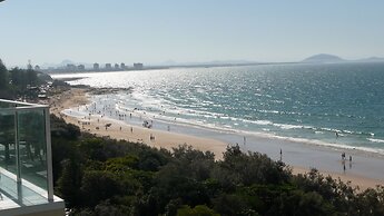 84 The Spit Holiday Apartments