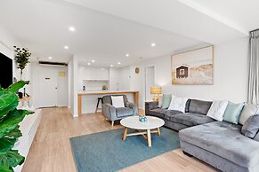 84 The Spit Holiday Apartments