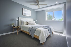 84 The Spit Holiday Apartments