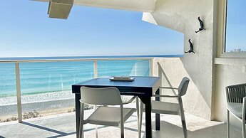 84 The Spit Holiday Apartments