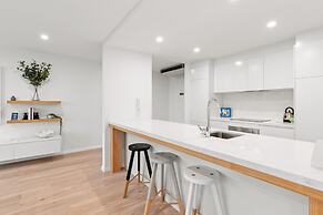 84 The Spit Holiday Apartments