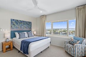 84 The Spit Holiday Apartments