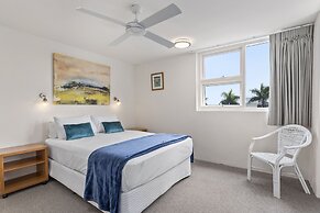 84 The Spit Holiday Apartments