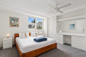 84 The Spit Holiday Apartments
