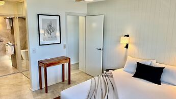 84 The Spit Holiday Apartments