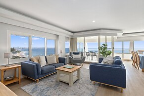 84 The Spit Holiday Apartments