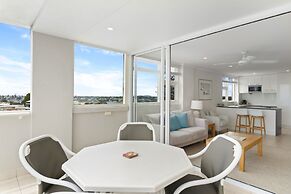 84 The Spit Holiday Apartments