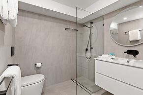 84 The Spit Holiday Apartments