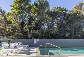 84 The Spit Holiday Apartments