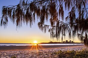 84 The Spit Holiday Apartments