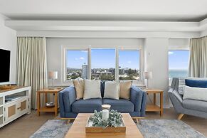 84 The Spit Holiday Apartments