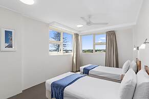 84 The Spit Holiday Apartments