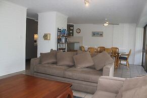 84 The Spit Holiday Apartments