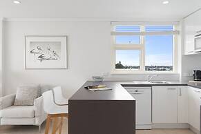 84 The Spit Holiday Apartments