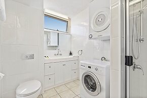 84 The Spit Holiday Apartments