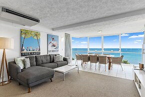 84 The Spit Holiday Apartments