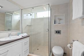 84 The Spit Holiday Apartments