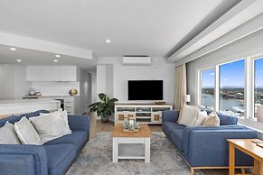 84 The Spit Holiday Apartments