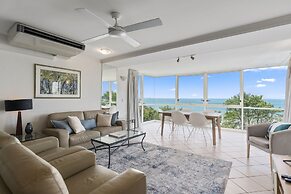 84 The Spit Holiday Apartments