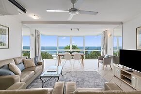 84 The Spit Holiday Apartments