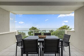 84 The Spit Holiday Apartments