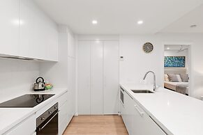 84 The Spit Holiday Apartments