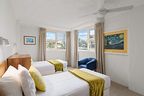 84 The Spit Holiday Apartments