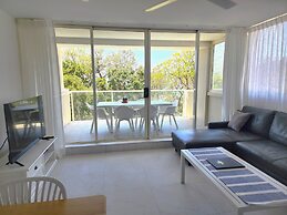 84 The Spit Holiday Apartments
