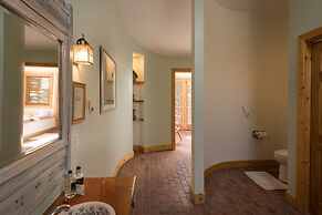 Riversong Inn Retreat