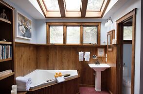 Riversong Inn Retreat