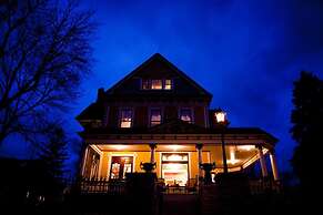 Rivertown Inn