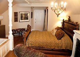 Rivertown Inn