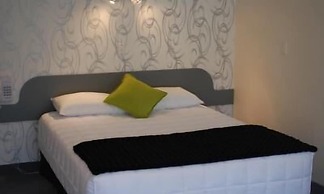 Kapiti Lindale Motel & Conference Centre