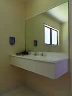 Kapiti Lindale Motel & Conference Centre