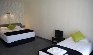 Kapiti Lindale Motel & Conference Centre