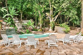 Porto Pousada Saco da Capela