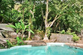 Porto Pousada Saco da Capela