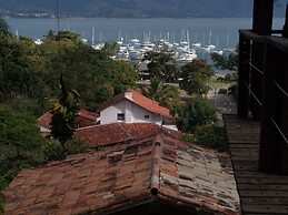 Porto Pousada Saco da Capela