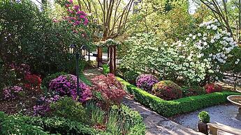 Kubba Roonga Guesthouse - Boutique Luxury Spa Retreat & Gardens