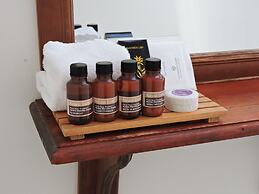 Kubba Roonga Guesthouse - Boutique Luxury Spa Retreat & Gardens