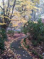 Kubba Roonga Guesthouse - Boutique Luxury Spa Retreat & Gardens