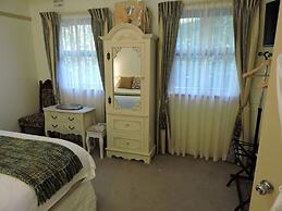 Kubba Roonga Guesthouse - Boutique Luxury Spa Retreat & Gardens